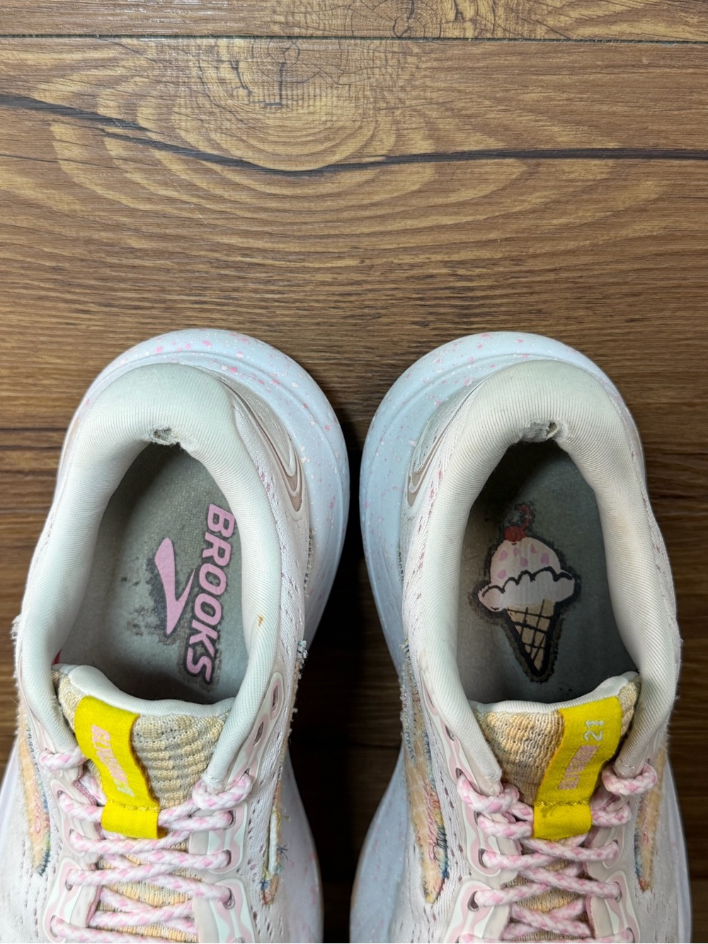 Brooks Glycerin 21 LE Delicacy Icy Pink Prism Ice Running Shoes Women’s Size 6 - Picture 10 of 11
